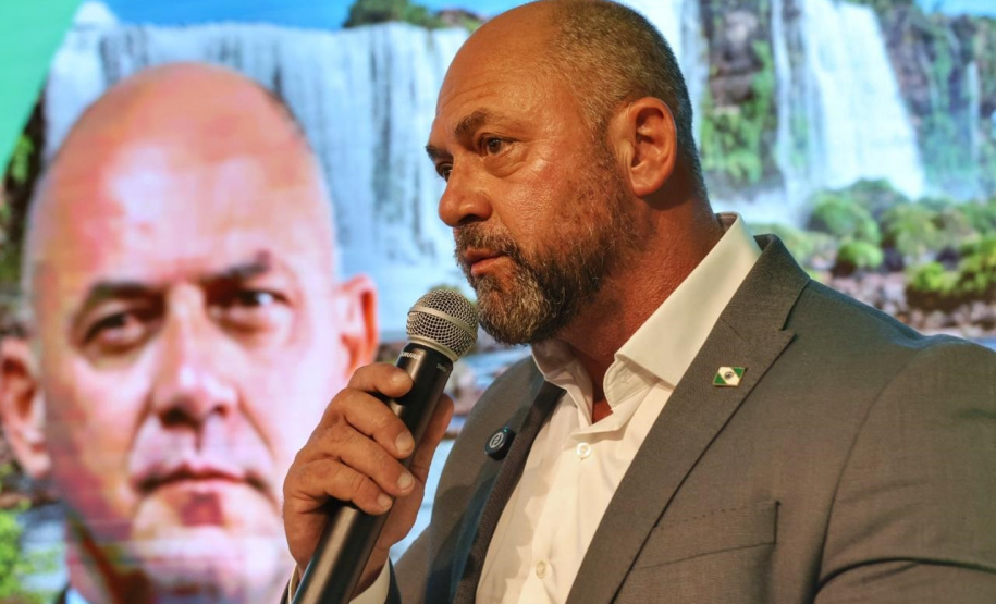 Ratinho Junior ressalta bons índices da segurança do Paraná em reunião com PMs de todo o Brasil