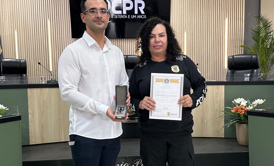 PCPR homenageia servidores com medalhas de serviço policial no sudeste do Estado