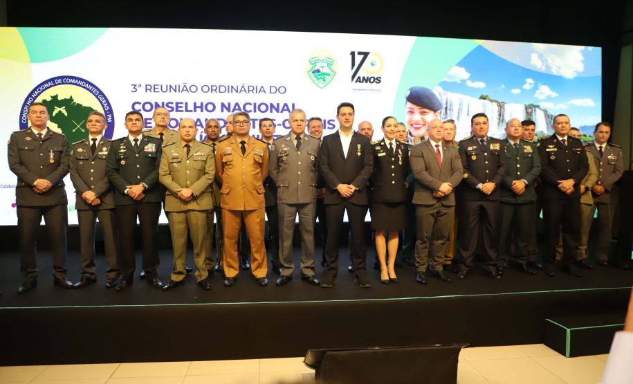 Ratinho Junior ressalta bons índices da segurança do Paraná em reunião com PMs de todo o Brasil