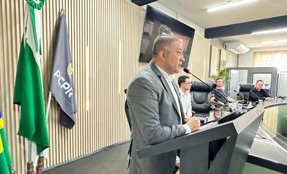 PCPR homenageia servidores com medalhas de serviço policial no sudeste do Estado