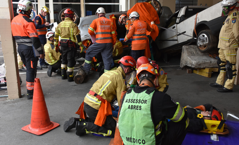 Equipe do Paraná disputa Mundial de Salvamento Veicular em Portugal