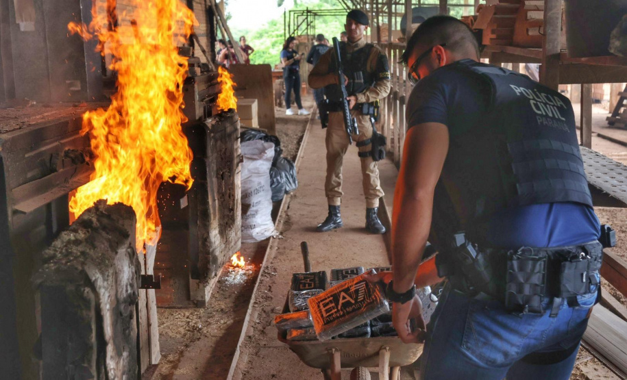 Maior apreensão de cocaína do ano: PMPR e PCPR apreendem 681 quilos na RMC