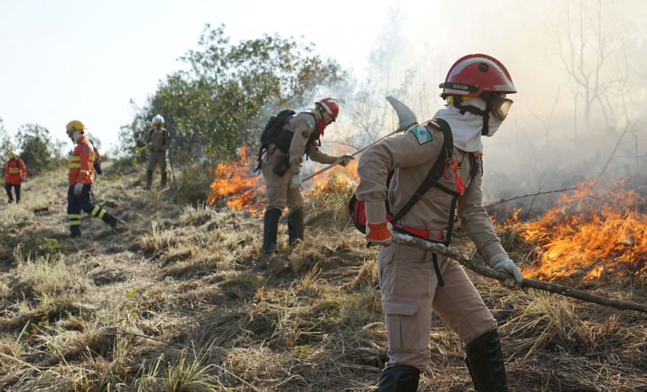 Projeto de lei cria 105 cargos para novos comandos regionais do Corpo de Bombeiros