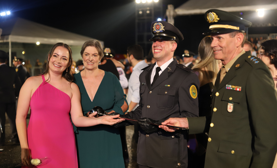 PMPR forma 102 policiais militares concluíram o Curso de Formação de Oficiais (CFO)