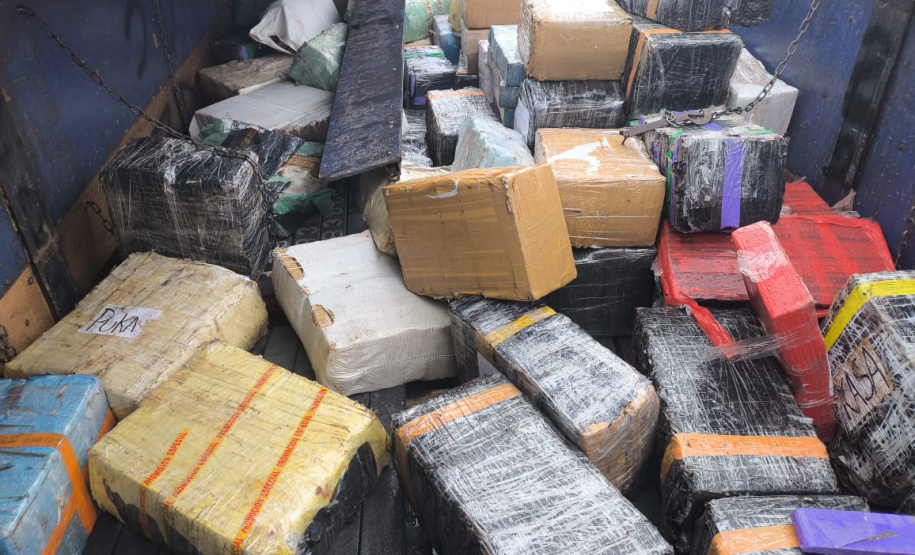 PMPR apreende quase 6 toneladas de maconha em Sertaneja/PR