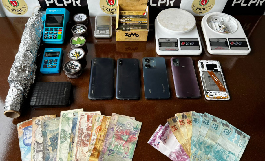 PCPR e PMPR prendem quatro pessoas por tráfico de drogas em Nova Londrina
