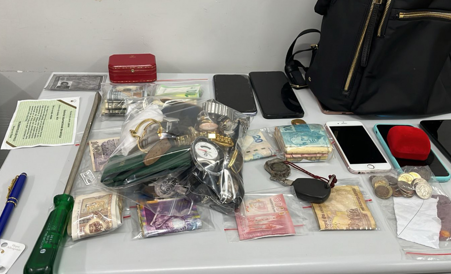 Em 2h30, PMPR esclarece mega furto em Curitiba e prende cinco pessoas