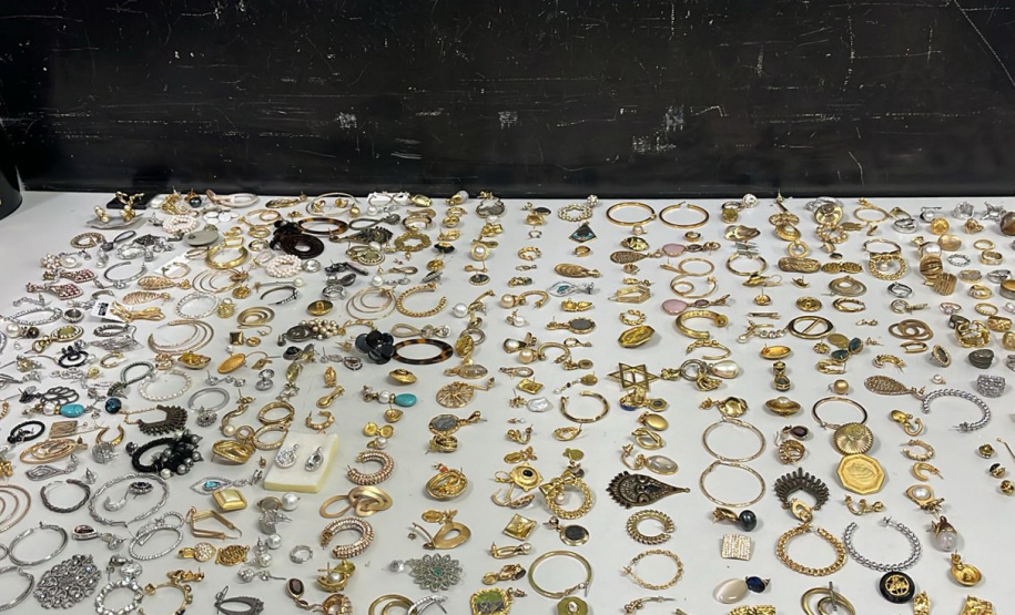 Em 2h30, PMPR esclarece mega furto em Curitiba e prende cinco pessoas