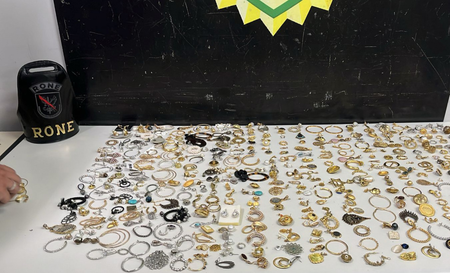 Em 2h30, PMPR esclarece mega furto em Curitiba e prende cinco pessoas