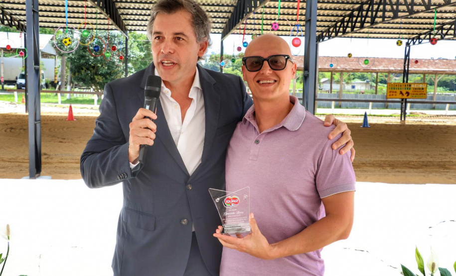 Regimento de Polícia Montada ganha picadeiro coberto para prática de equoterapia