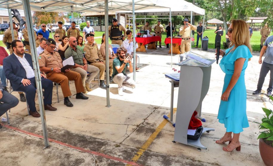 Regimento de Polícia Montada ganha picadeiro coberto para prática de equoterapia
