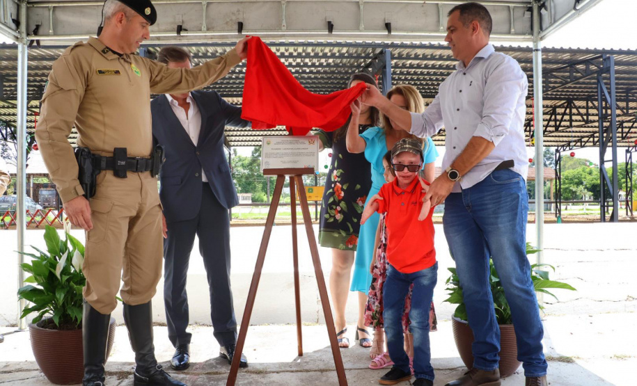 Regimento de Polícia Montada ganha picadeiro coberto para prática de equoterapia