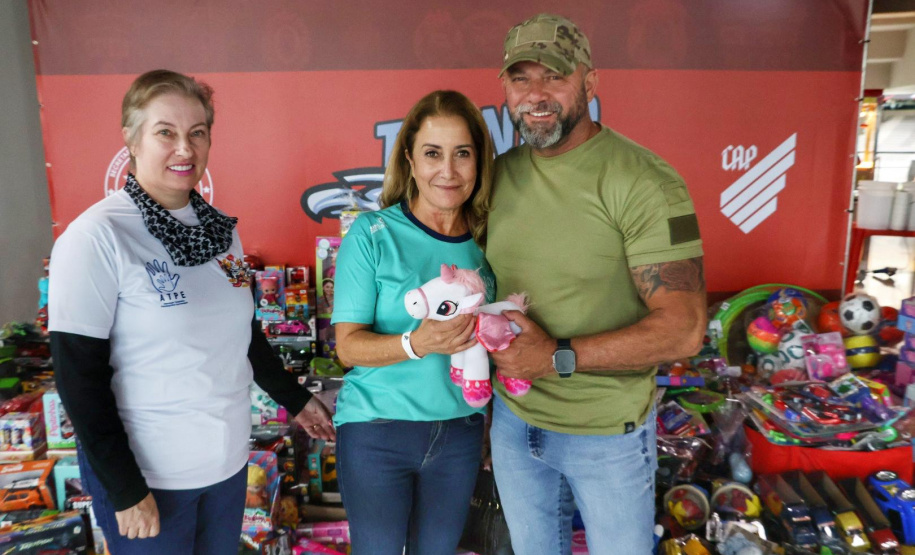 SESP, FUNCAP E CAP arrecadam 3 mil brinquedos em torneio de futebol beneficente