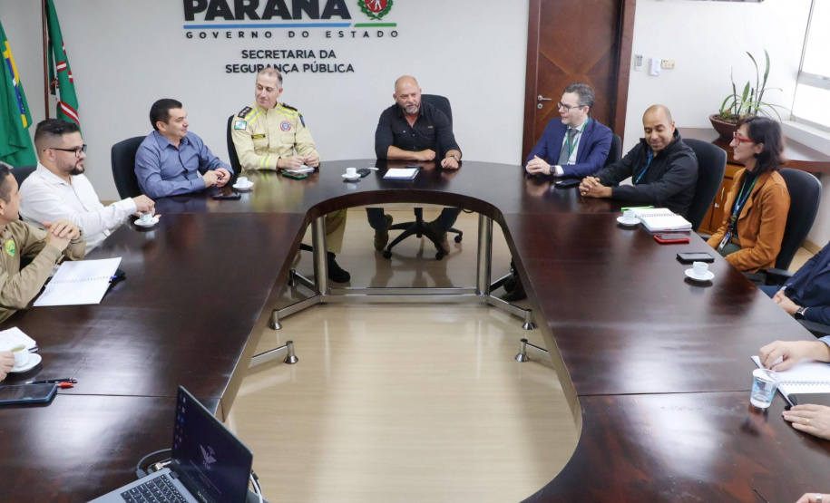 Avanços na segurança pública do Paraná são tema de reunião entre Sesp e AMP