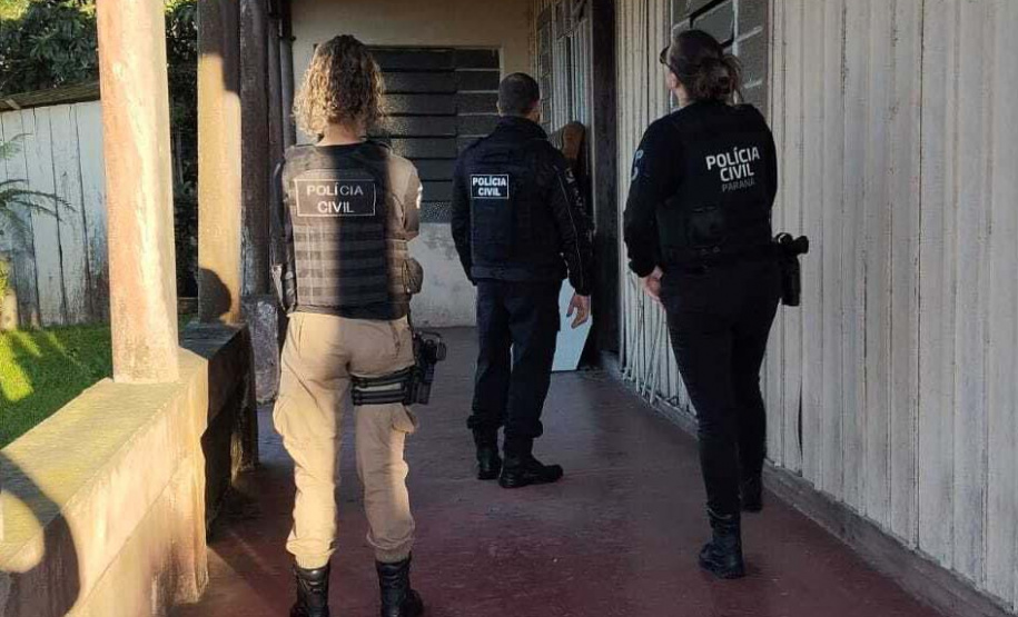 PCPR e PMPR prendem quatro pessoas em operação contra o tráfico de drogas em Rio Azul