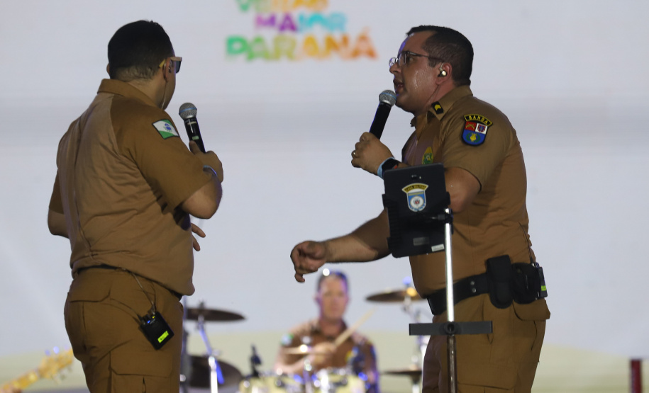 Banda da PMPR estreia no palco principal do Verão Maior e levanta o público em Matinhos
