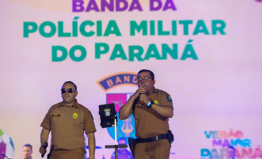 Banda da PMPR estreia no palco principal do Verão Maior e levanta o público em Matinhos