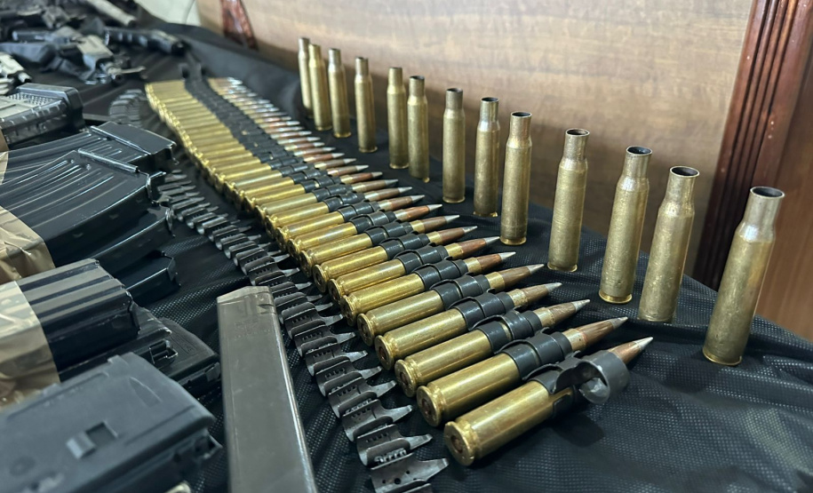 Polícias do Paraná impedem roubo de grandes proporções e apreendem arsenal em Ponta Grossa