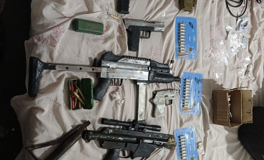 PMPR apreende arsenal de fabricação caseira em Colombo