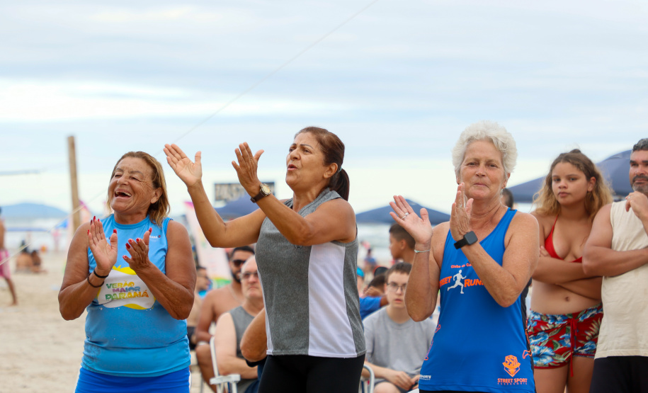 Sucesso no Verão Maior Paraná, Banda da PMPR levanta o público com hits e talento