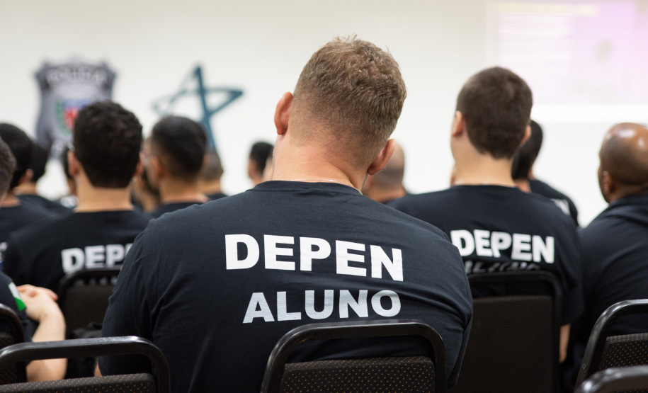 Futuros policiais penais participam de capacitação promovida pela CGE
