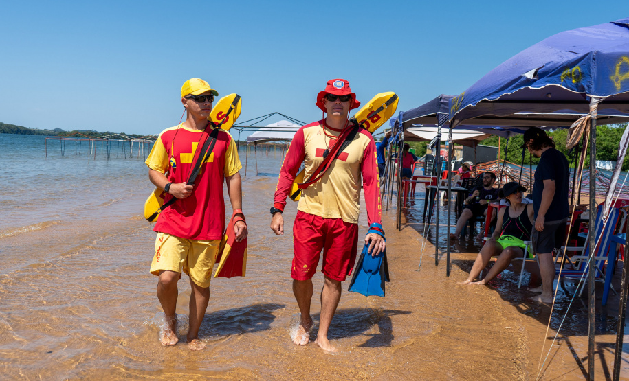 Reforço policial e de bombeiros garante segurança dos veranistas no Noroeste