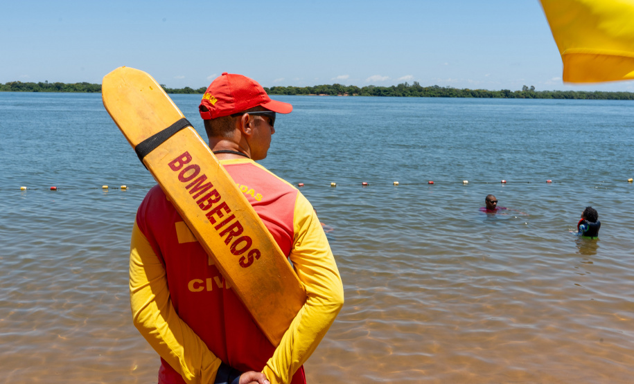 Reforço policial e de bombeiros garante segurança dos veranistas no Noroeste