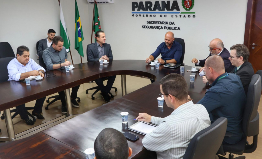 Secretário se reúne com prefeito de Jacarezinho Marcelo Palhares
