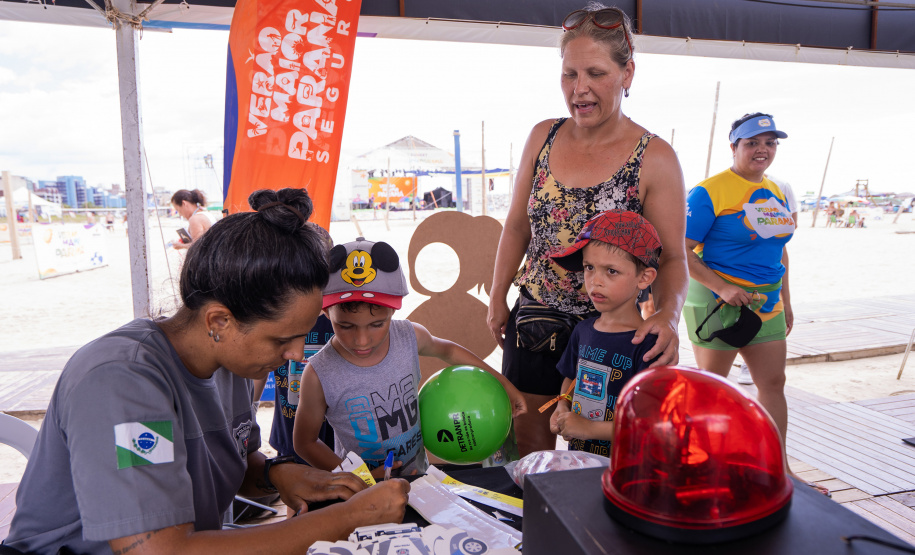 Estado já distribuiu 38 mil pulseiras e encontrou 600 crianças perdidas nas praias