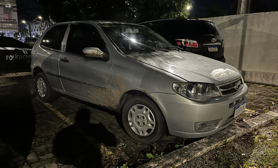 PMPR prende trio suspeito de receptação de veículo furtado em Matinhos