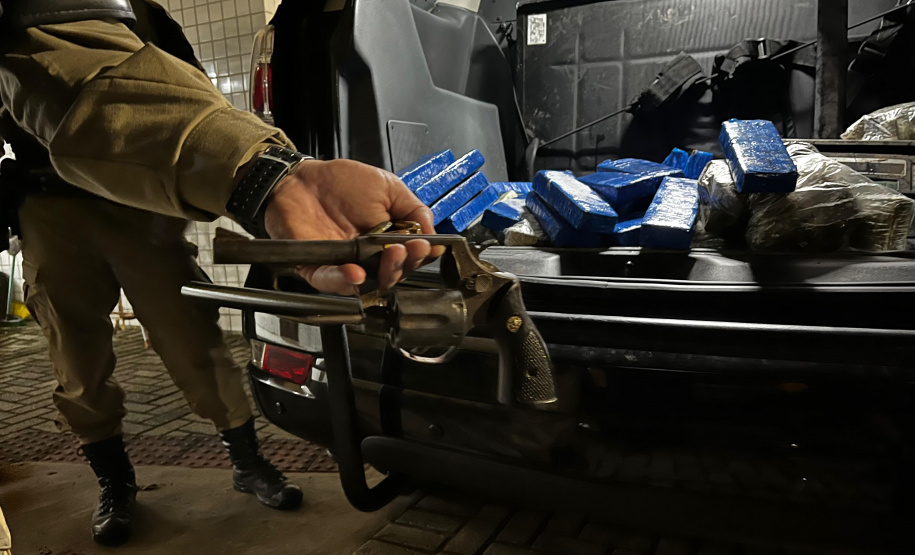 Ação estratégica da PMPR resulta em três prisões e apreensão de 35 quilos de drogas no Litoral