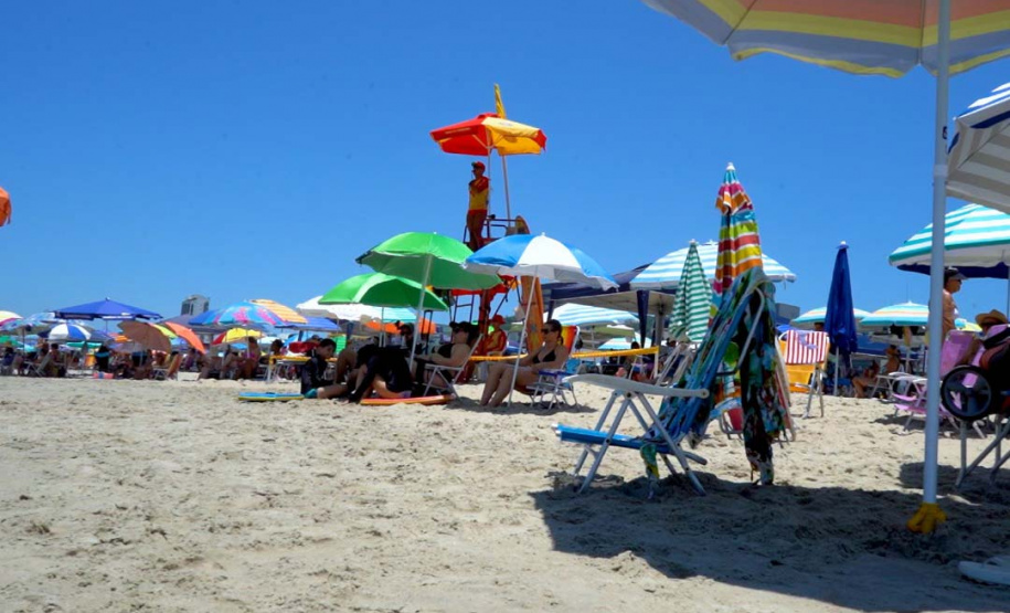 Verão Maior Paraná: bombeiros resgatam mais de 900 pessoas em 40 dias no Litoral