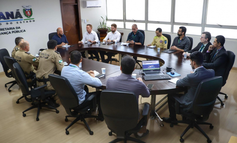 Secretário Hudson se reúne com prefeito de Colombo