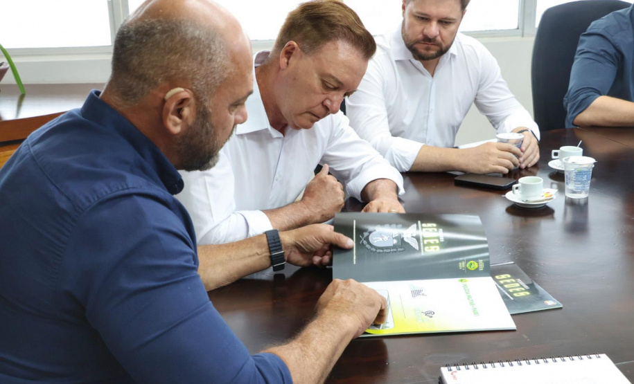 Secretário Hudson se reúne com prefeito de Colombo