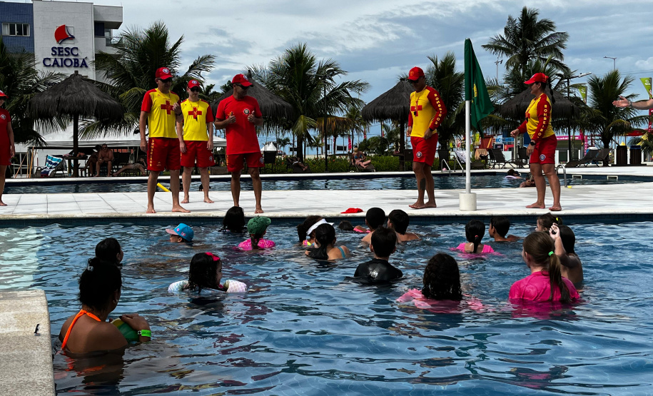 CBMPR realiza ação educativa para crianças no Litoral