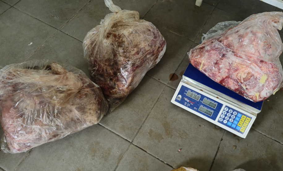 PCPR e Vigilância Sanitária apreendem 161 quilos de carne em Pontal do Paraná
