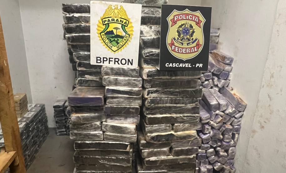 BPFRON e PF apreendem carreta carregada com 2,5 toneladas de substância análoga a maconha