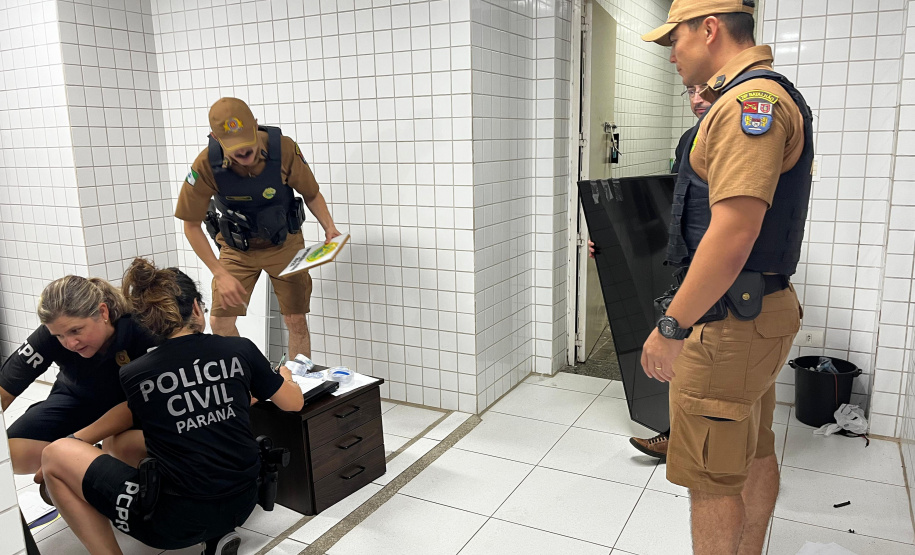 PCPR e PMPR apreendem mais de 100 TVs provenientes de estelionato em Matinhos