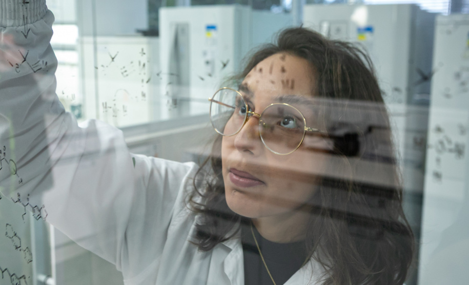 Alerta de segurança: Polícia Científica identifica cocaína rosa após apreensão no Paraná