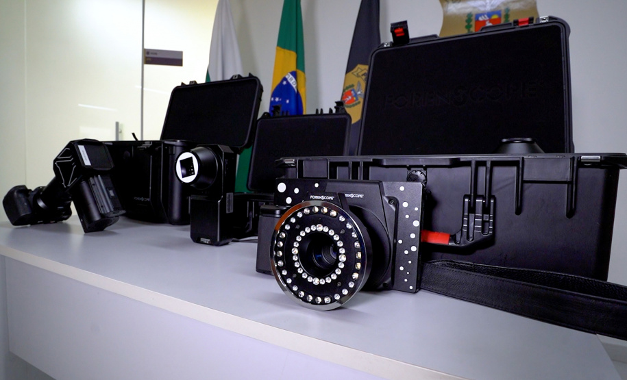 Do papel para tablets em 8K: novos equipamentos da PCPR revelam todas as digitais de crimes