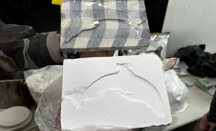 PMPR prende três homens e apreende armas, munições e drogas em Curitiba e região