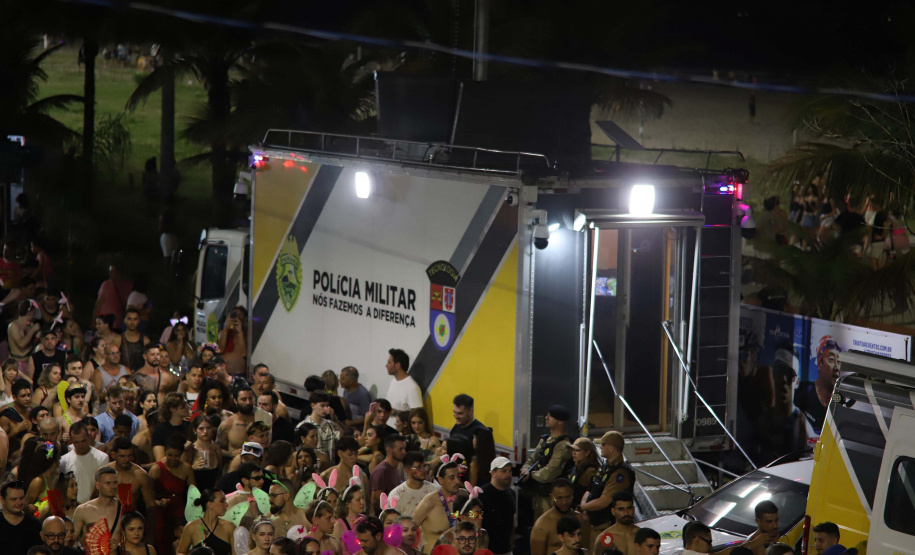 Com segurança reforçada, Carnaval reúne 1,3 milhão de pessoas no Litoral do Paraná