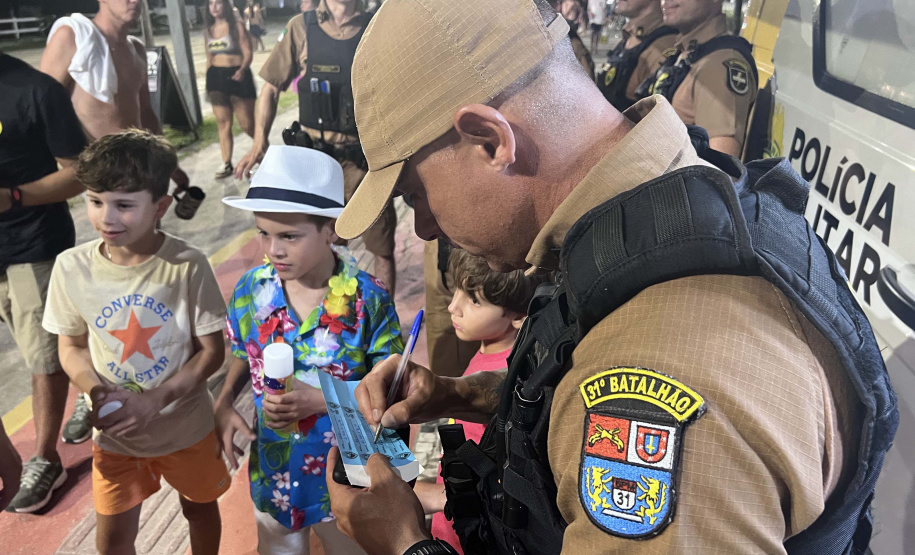 Com segurança reforçada, Carnaval reúne 1,3 milhão de pessoas no Litoral do Paraná