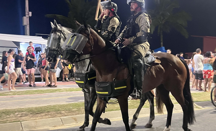 Com segurança reforçada, Carnaval reúne 1,3 milhão de pessoas no Litoral do Paraná