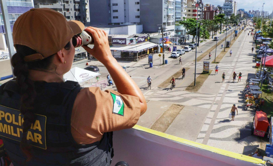 Com segurança reforçada, Carnaval reúne 1,3 milhão de pessoas no Litoral do Paraná