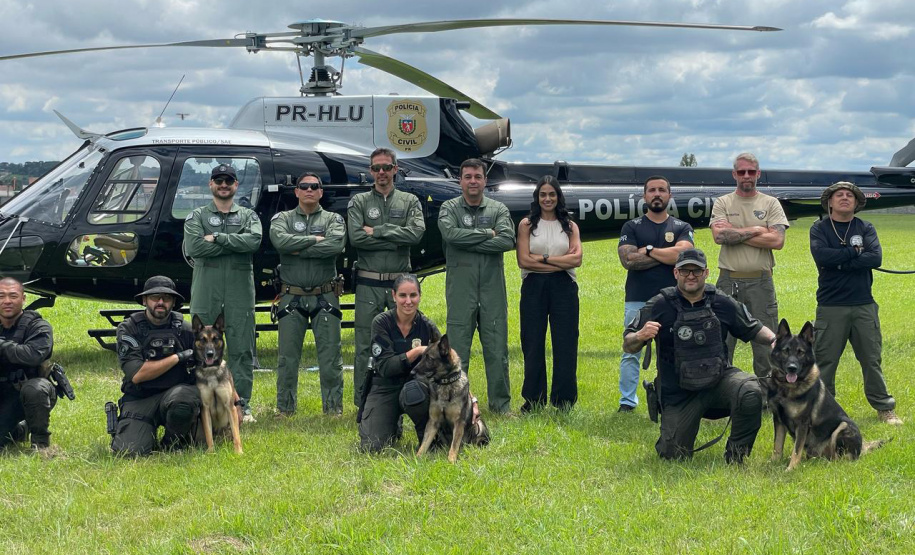 Pela 1ª vez, PCPR treina cães farejadores em aeronaves para ambientação de operações