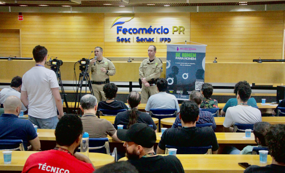 SESP reúne 800 servidores em palestra "De Homem para Homem" sobre o combate à violência contra a mulher