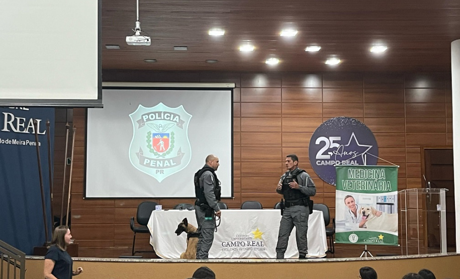 K9 da Polícia Penal é tema de aula inaugural de medicina veterinária em Guarapuava