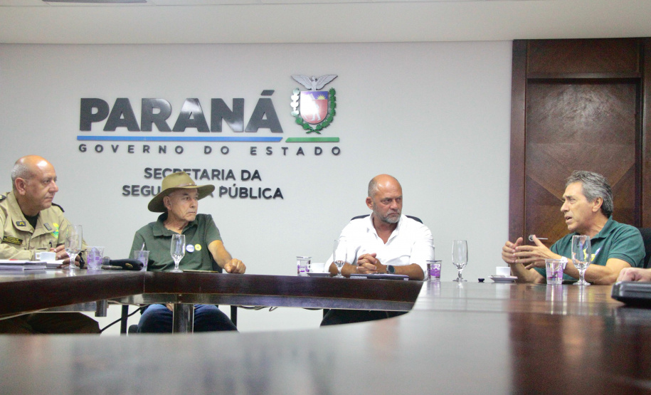 Secretário Hudson recebe o prefeito de Jataizinho, Wilson Fernandes