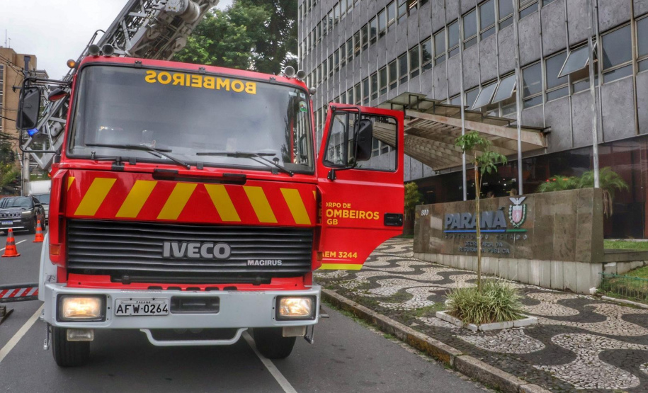 SESP realiza 1º simulado geral de abandono na sede em parceria com o Corpo de Bombeiros